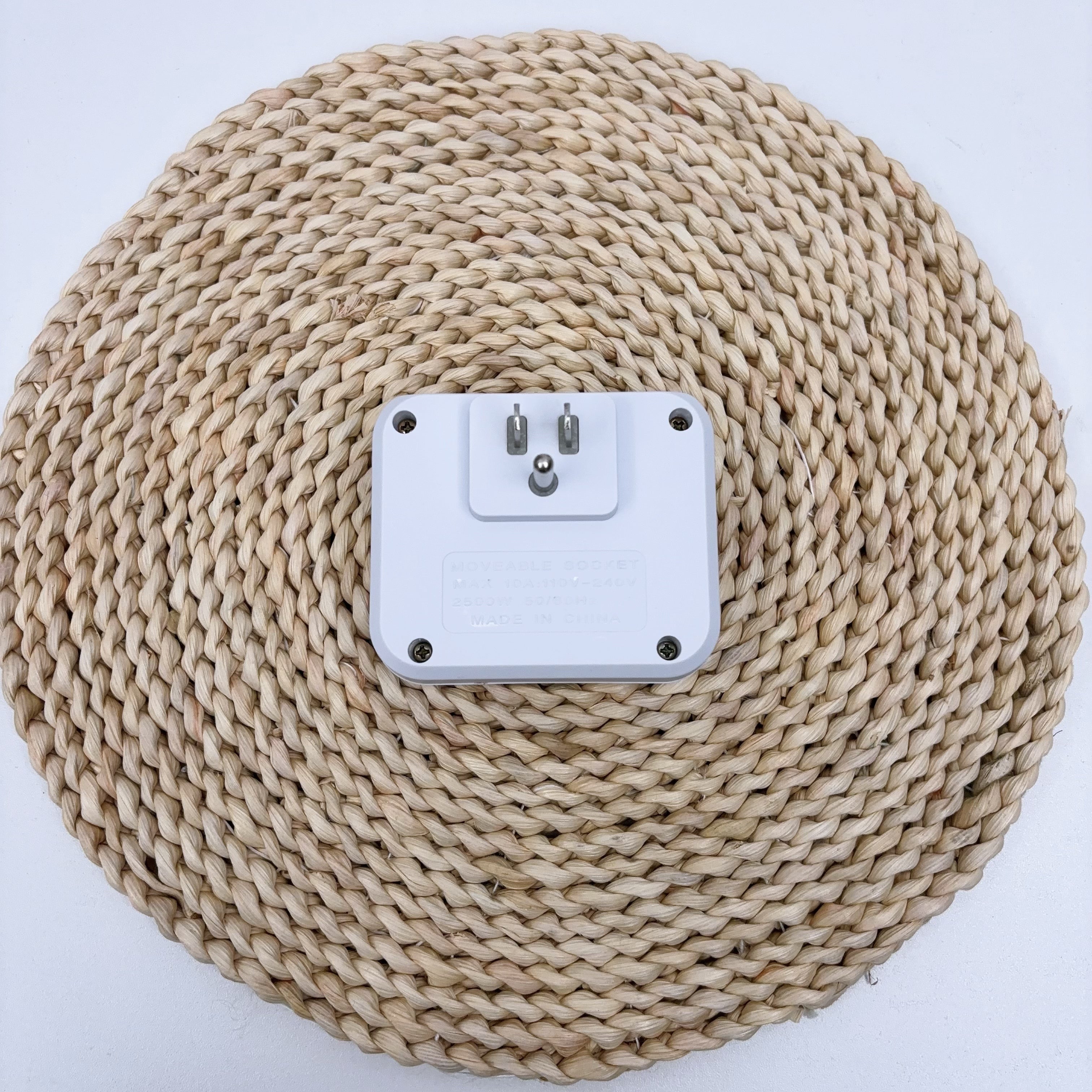 美国标准转换插座，一转五旅行便携转换插座，110V~240V宽电压。