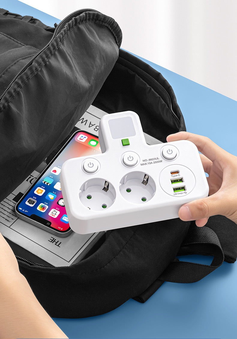 带触摸夜灯的插头适配器，带 1个 Type-C 接口和 2 个 USB 接口，欧标电源插座墙插，适用于旅行，家庭、办公室（白色）